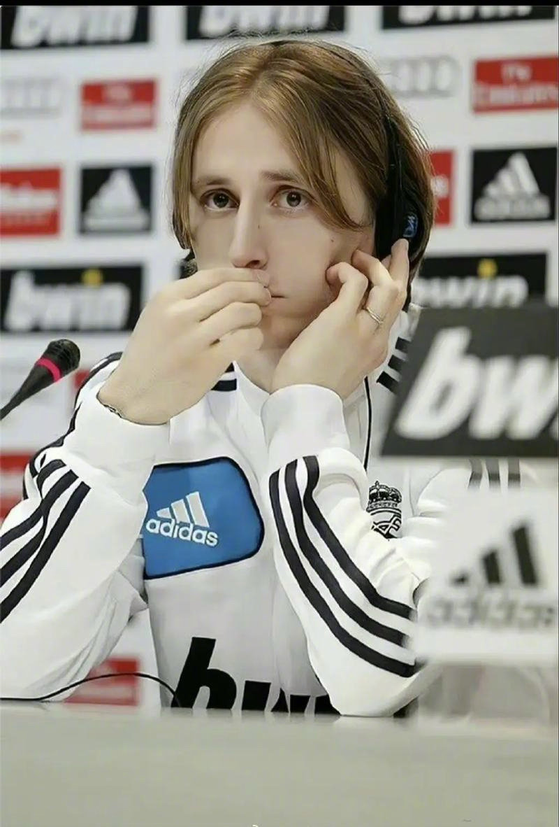 HLE官方：打野选手Kanavi正式加入队伍